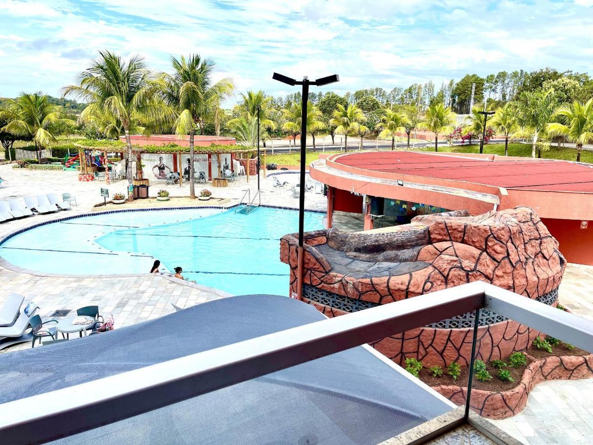 Lagoa Quente Hotel - Apartamentos Para Temporada Caldas Novas Exteriör bild